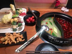 -串门邻居串串火锅(云南南路店)