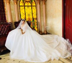 点击看大图 -拉瑞娜LaReine婚纱礼服高级定制