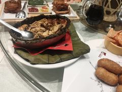 -鞍山大白鲨美食酒店