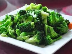 蒜蓉西蓝花-白天鹅家宴·东北菜