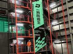 -极限PLAY运动娱乐新世界·团建派对表演休闲馆·室内高空游乐园