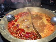 菌汤鸳鸯锅-锅说大脸毛肚重庆老火锅(佐阾店)