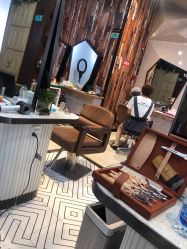 -PE SALON