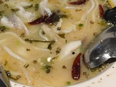 -渔语鱼酸菜鱼新川菜(来福士店)