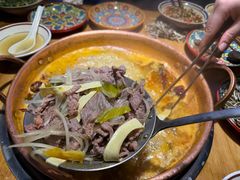 -洱火云南酸菜牛肉火锅(石景山当代商城店)