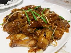 韭菜芽菜炒猪肠粉-花城苑广府菜(侨鑫店)