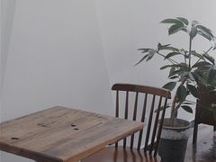 露天位-素咫咖啡CLIFEROSE