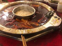 -山城年华老火锅(玉林店)