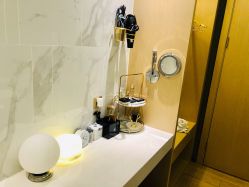 -香港倾城国际·美容美体中心