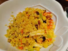 大叻经典菠萝海鲜炒饭-米纸越南小馆(金鹰世界店)