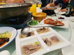 -香山湖家家宴(中山陵店)