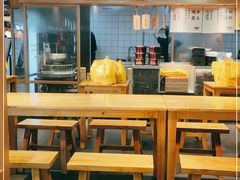 大堂-呷佬·长沙手工米粉(金沙江路店)