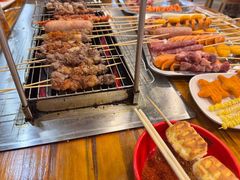-哈尔滨小酒馆·鲜肉现穿自助烧烤(康新花园店)