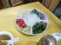 -官塘陈记鱼生·潮汕砂锅粥·牛肉火锅(潮枫路总店)