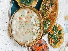 -苗家特色土烙锅·老字号