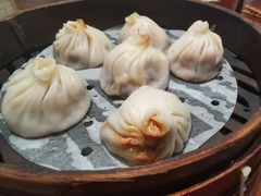 鲜肉小笼-老半斋(福州路店)