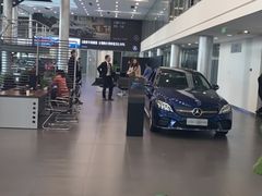 -天津波士信达奔驰4S店(卫津南路店)