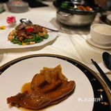 如果爱吃蹄类首推这家一品煲