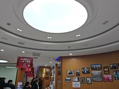 -雅悦齿科(顾村公园店)