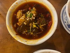 -炉小二铜锅牛蛙•川湘菜(三里屯店)