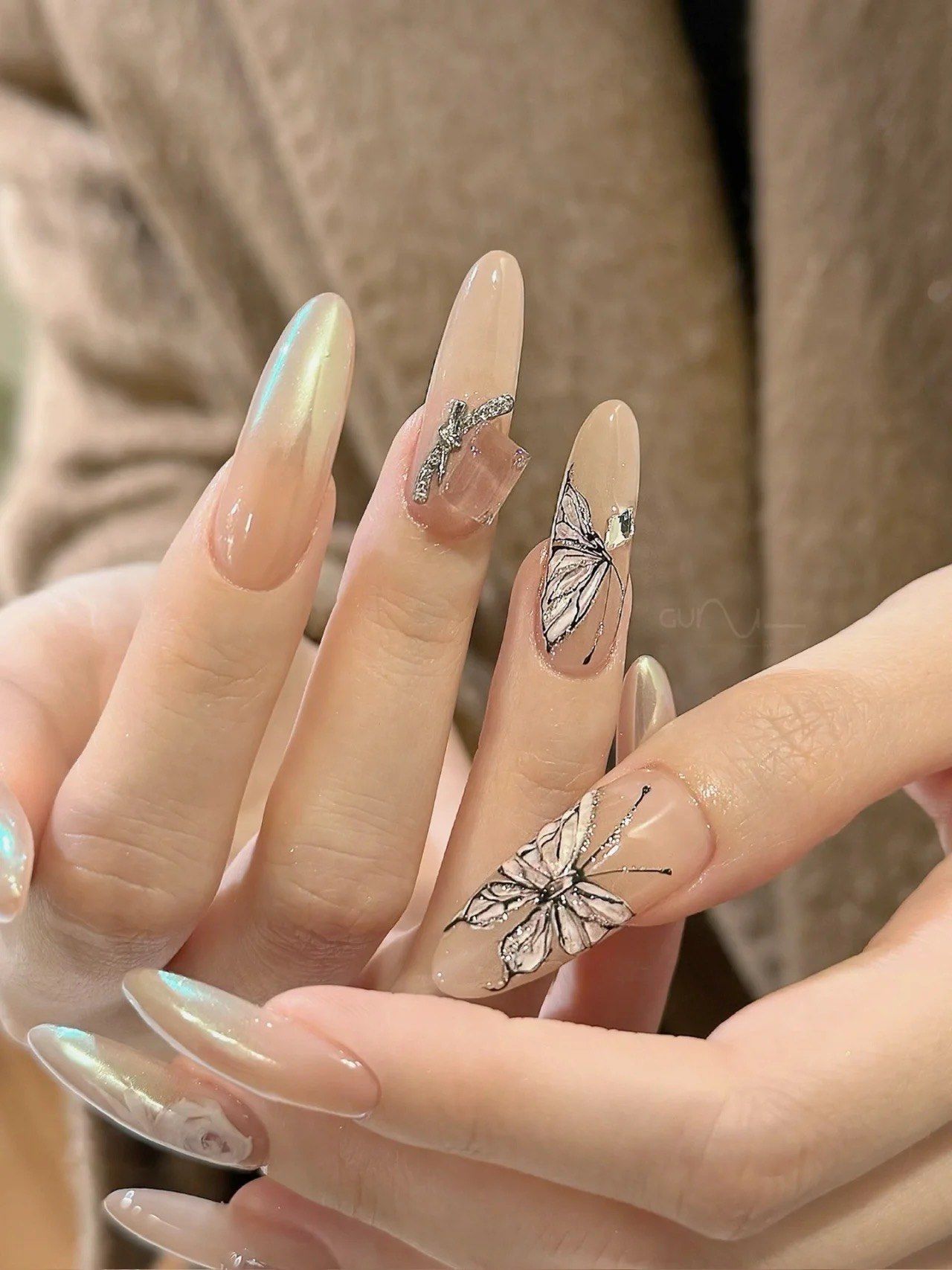 极光手绘蝴蝶,超显白美甲