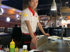 -利昂法式铁板主题餐厅(新奥购物中心店)