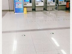 -新百广场(地铁站)