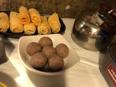 -鲜入围煮花胶鸡海鲜火锅