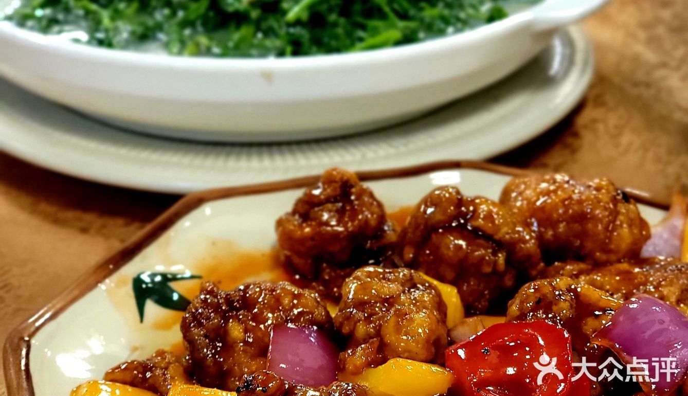 我们自带饭盒打包走了，第二天上班还可以带饭