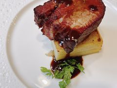 低温慢煮牛舌芯配千层土豆牛肉汁-秋林西餐厅(总店)