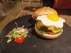 -HIGH FIVE哈福手工汉堡(桂林路店)