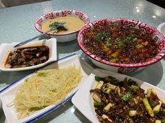 丝瓜烧呱呱-陈胖子特色菜.鲜货现炒(融景城店)