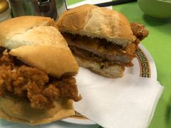 猪扒包-胜利茶餐室