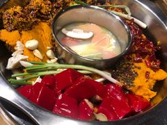 -周幺妹重庆老火锅(银泰城总店)