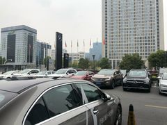 -杭州中升之星奔驰4S店(滨江店)