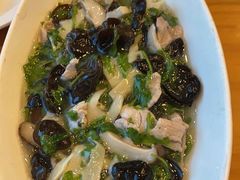 -侬佳蒸菜馆(听潮店)