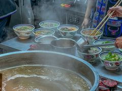 -云阿蛮云南生烫牛肉米线(奉贤路店)