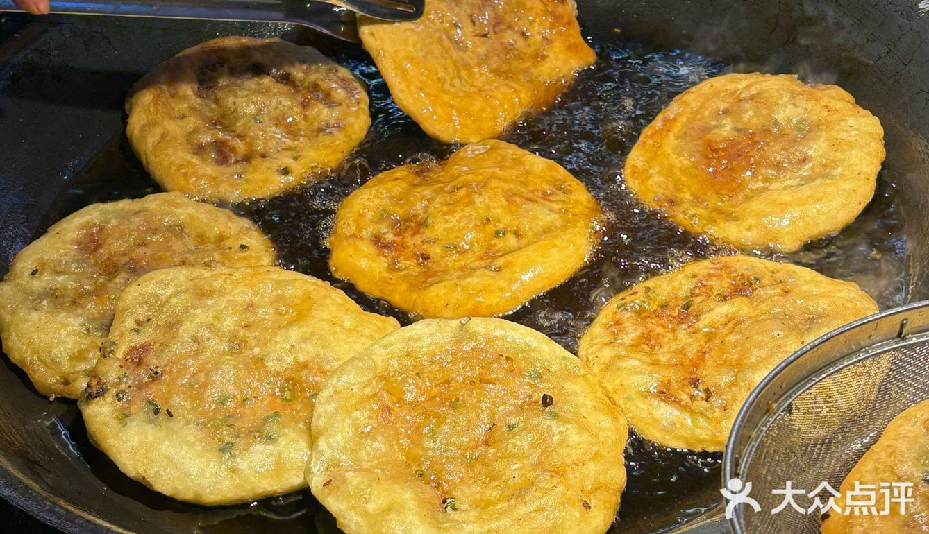 真的不是吹！好吃到爆的葱香肉饼就是这家