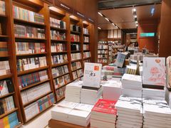 -诚品(信义店)