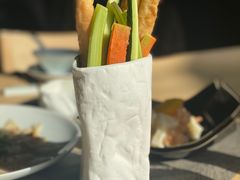 -穹六人间 people 6(岳阳路店)