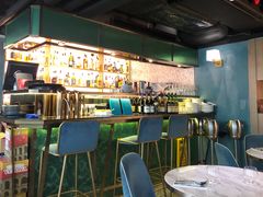 -La Mer Restaurant & Lounge