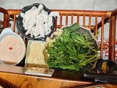 -东巴婆婆云南鱼豆花火锅(大东门店)