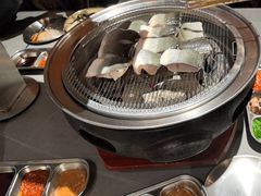 -围炉肉舍•炭烤活鳗•丹东海鲜烤肉(步行街店)