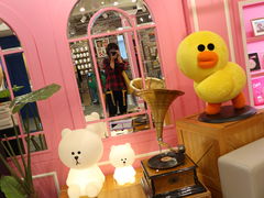 -LINE FRIENDS Garosu-gil Flagship Store
