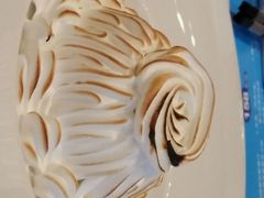 烤香草蛋白冰淇淋-香格里拉鱼跃地中海西餐厅·牛排披萨