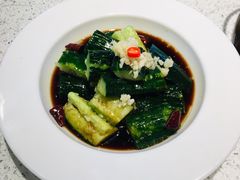 刮皮黄瓜-老佛爷铜炉蛙锅(海岸城店)