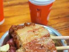 -梁阿婆廿年老牌扣肉糯米饭