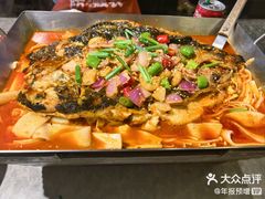-鸣记脆皮烤鱼·海鲜烤鱼(马栏店)