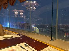 -荣誉国际酒店-云顶旋转餐厅