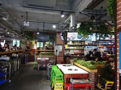 大堂-钢管厂歆瑞源油卤串串香(春熙路太古里店)